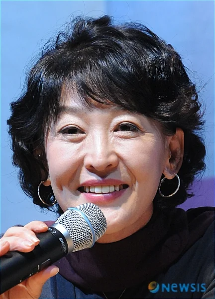 윤석화 연극 무대 2026년 5월 안내 이미지